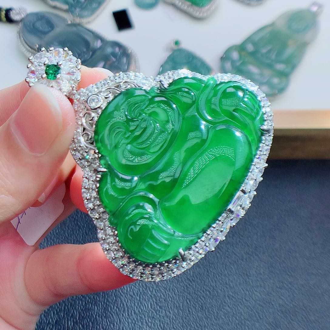 翡翠颈饰银S925镶嵌翡翠