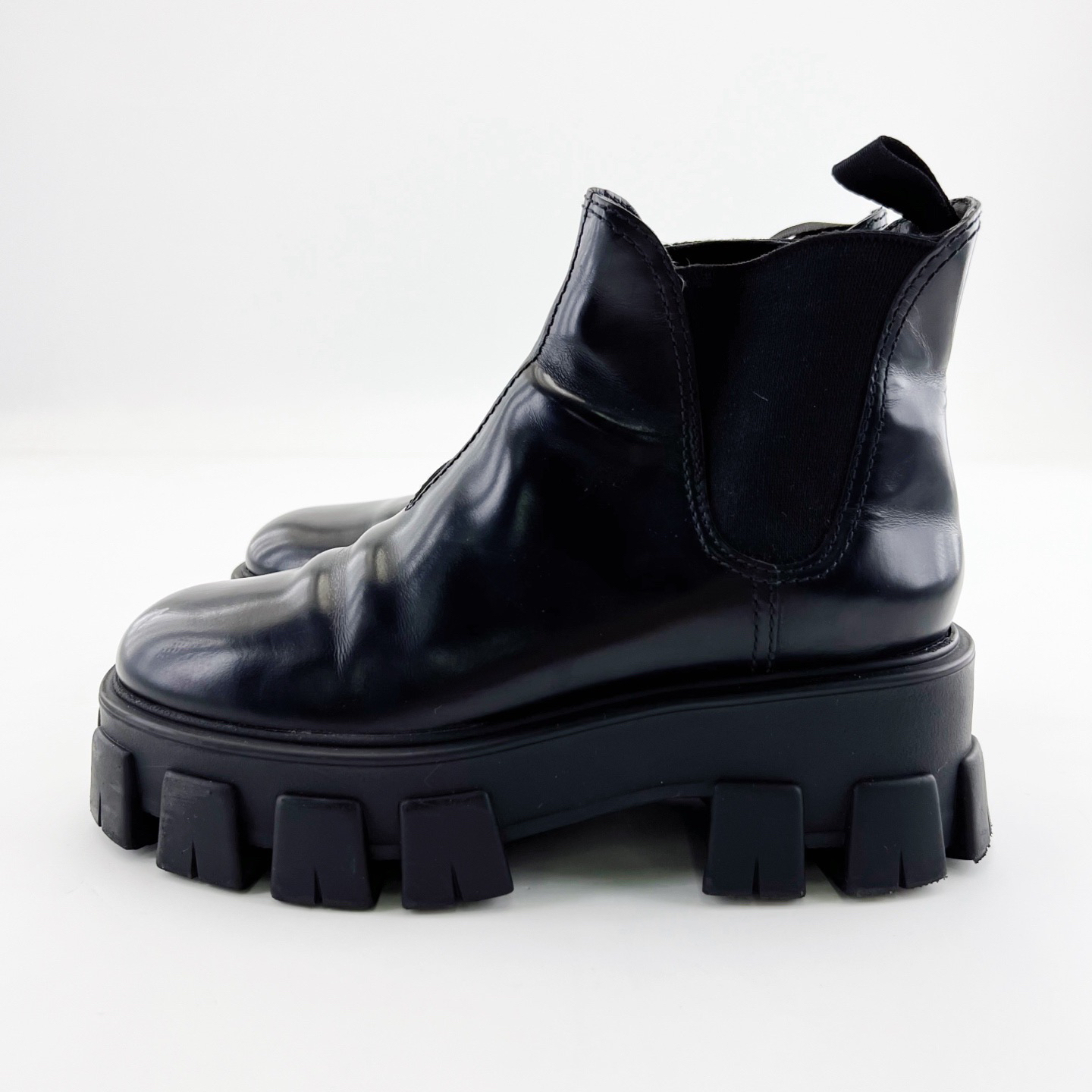95新 Prada/普拉达 36码/黑色经典锯齿切尔西靴/17226272