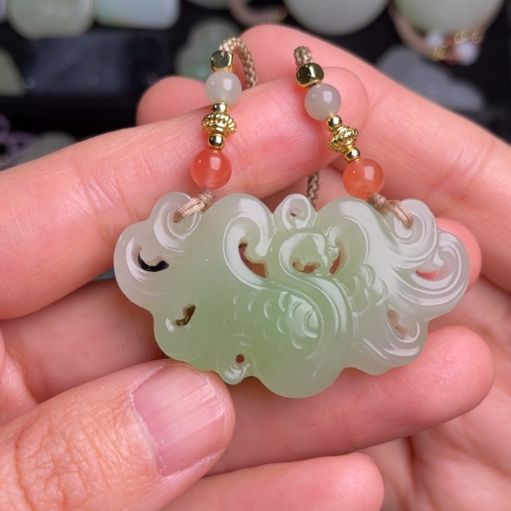 和田玉颈饰未镶嵌