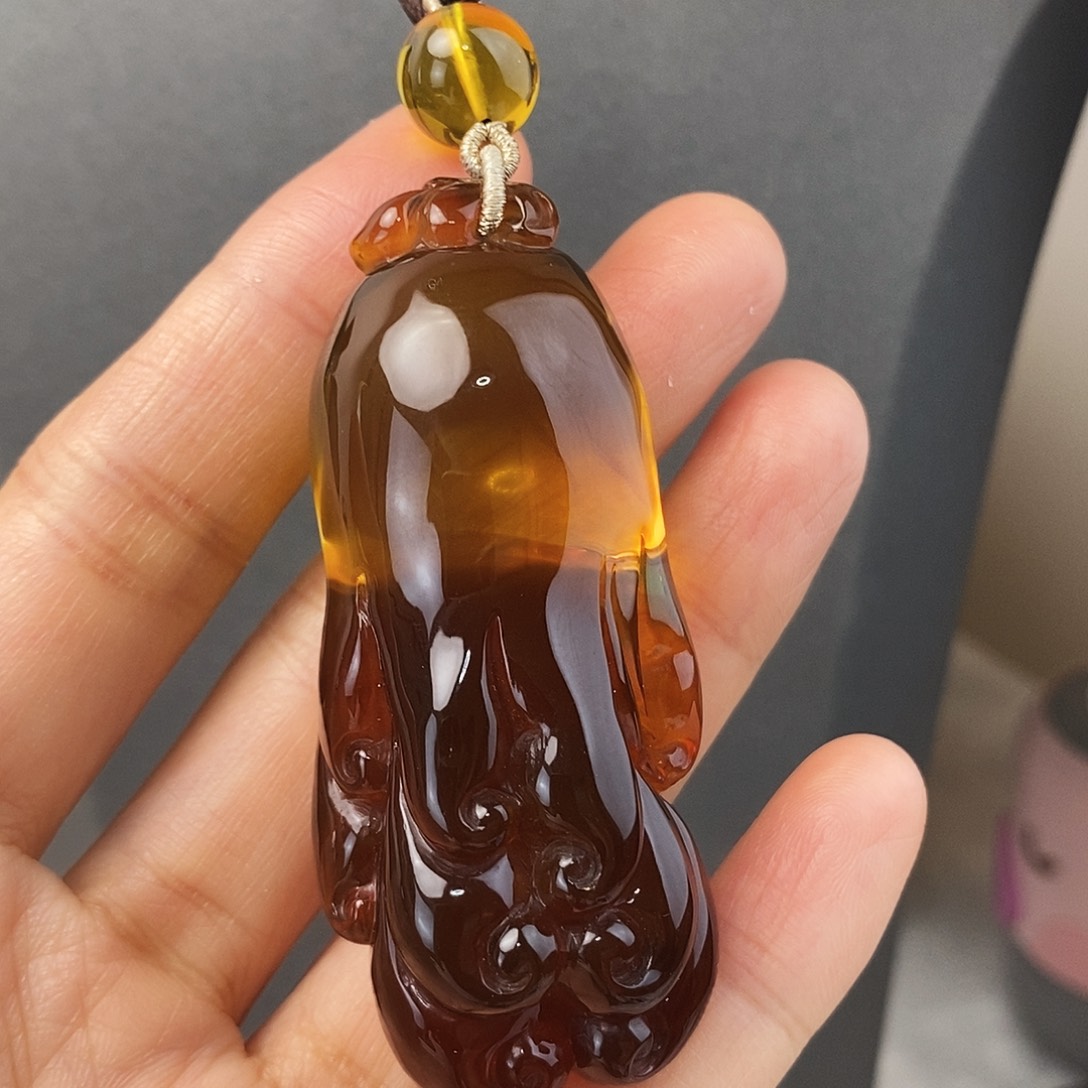 琥珀未镶嵌颈饰吊坠
