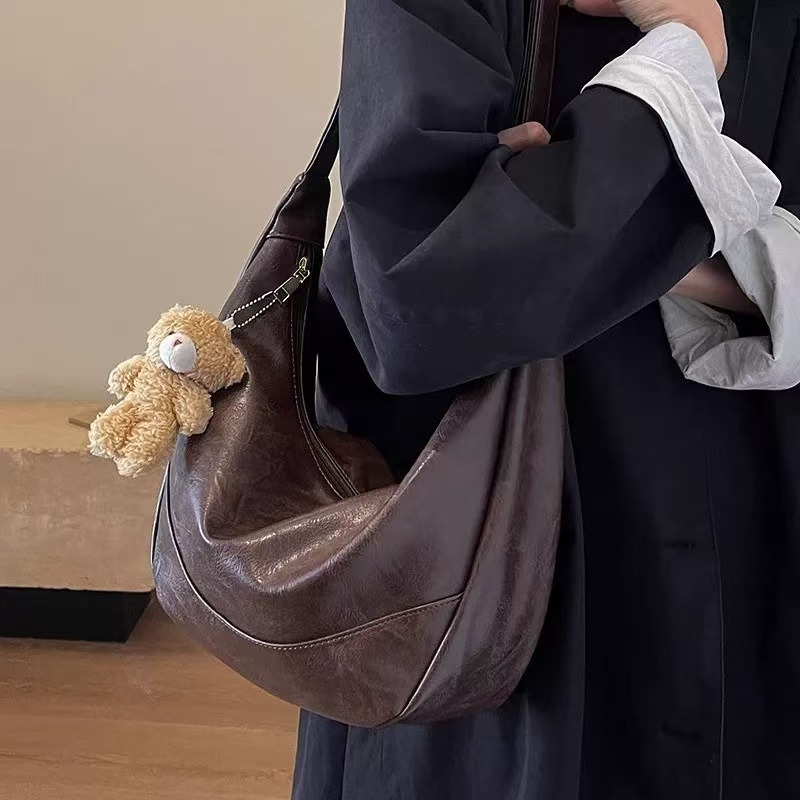 小娘鱼精选时尚百搭休闲肩包良