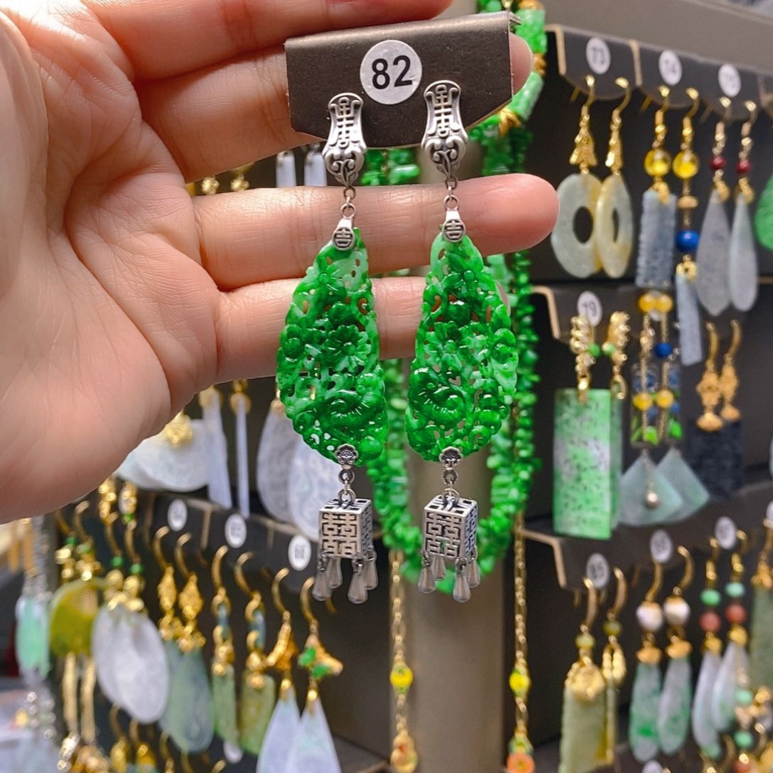 未镶嵌翡翠耳饰翡翠