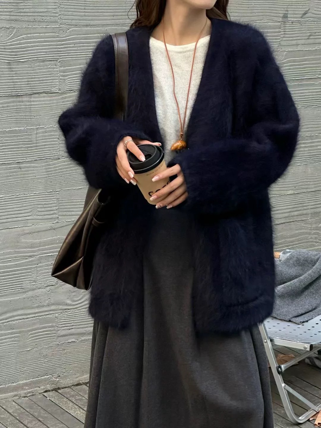 【高级】秋冬新款动物真毛拉毛中长款V领口袋大开衫 外套