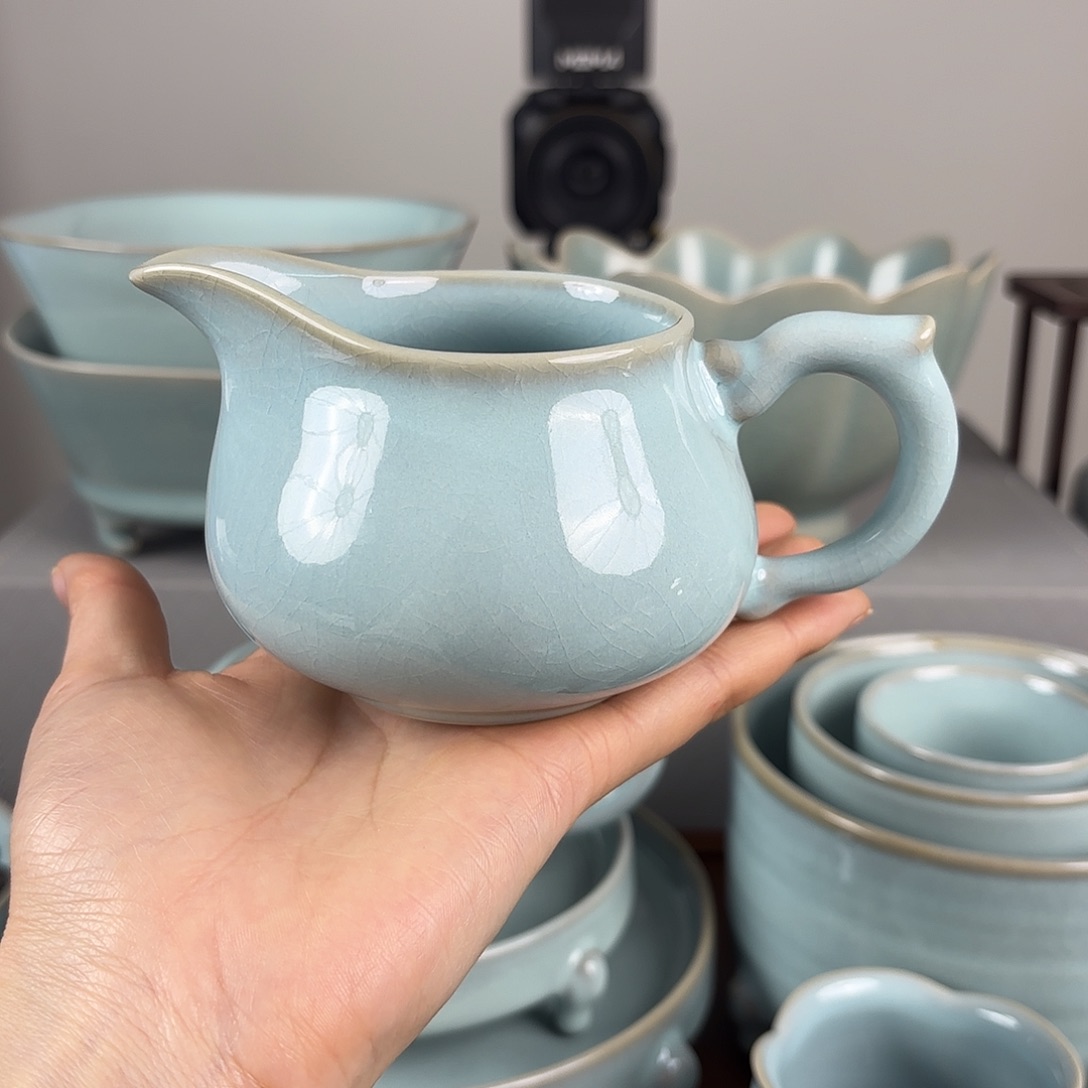 摆件天青色支钉公道杯