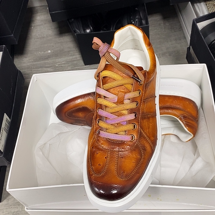 迈***发真皮40码男士休闲鞋