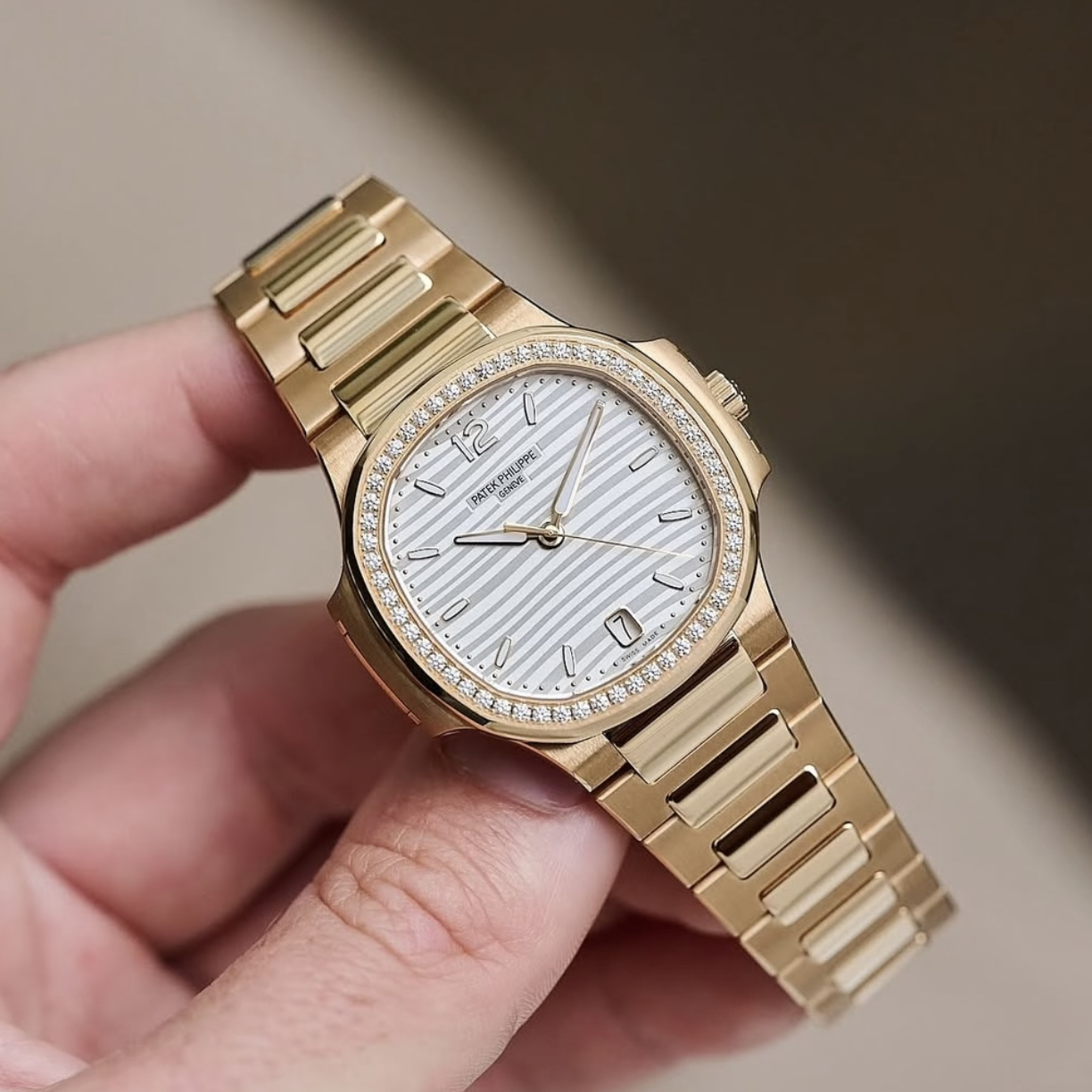 99新 Patek Philippe/百达翡丽 7118/1200R-001 白钻20年全套全长
