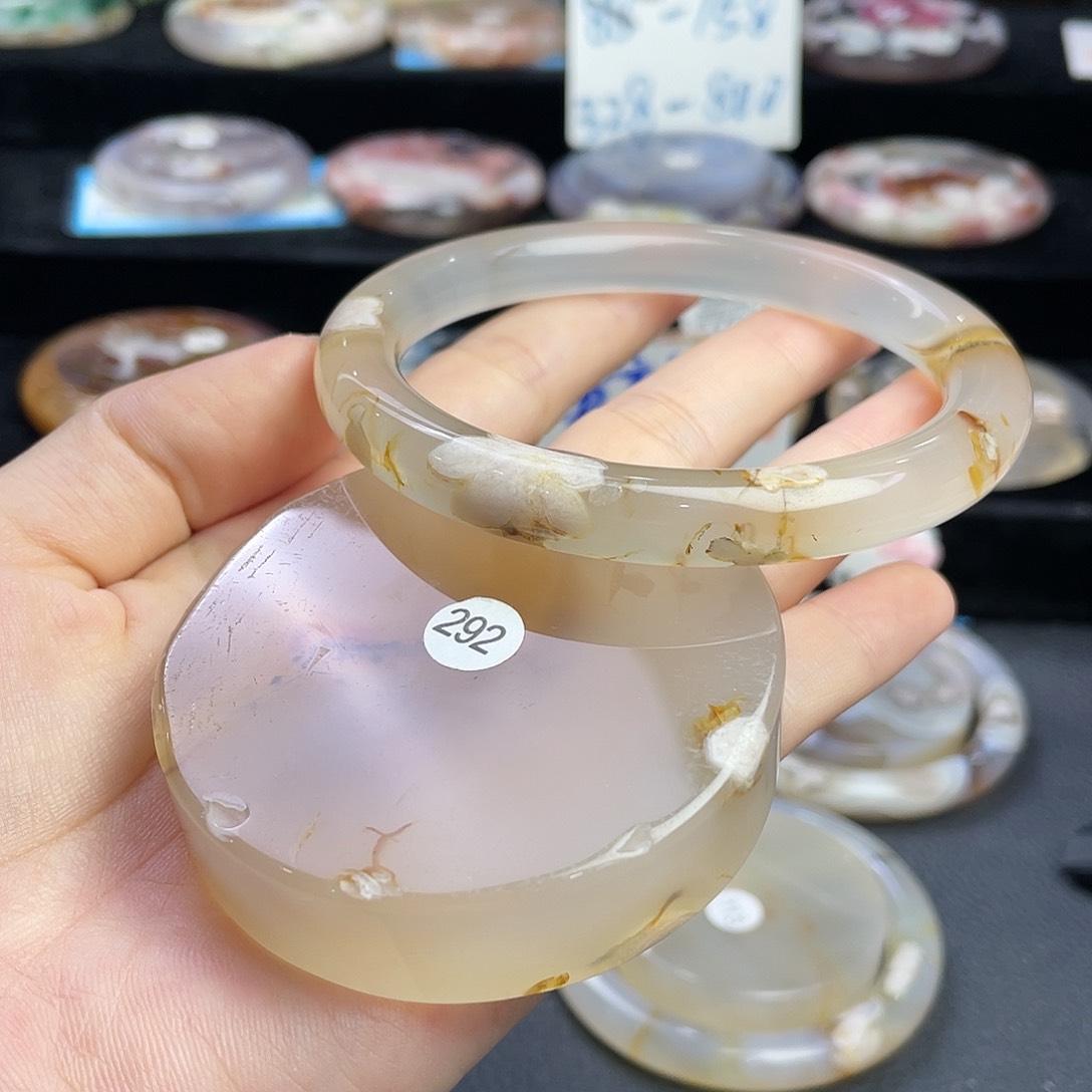 石英质玉手镯未镶嵌65/292