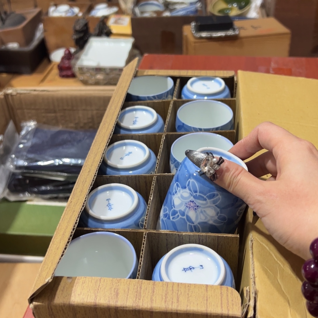 好看的瓷器小杯杯