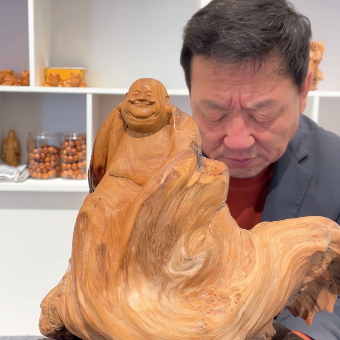 【闪购商品】柏木（崖柏）桃*源弥勒摆件