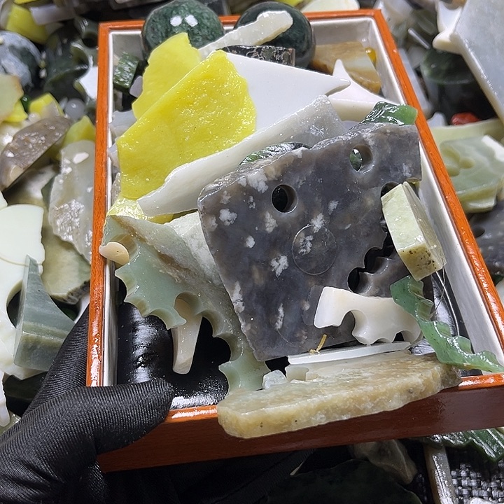 和田玉未镶嵌珠宝奇石缘