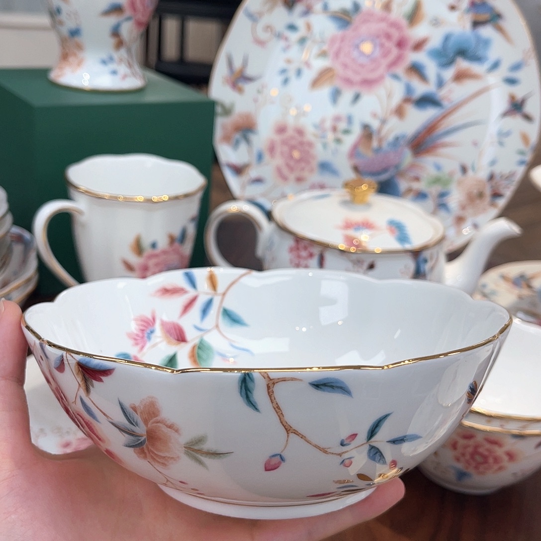 骨瓷梅花碗———————