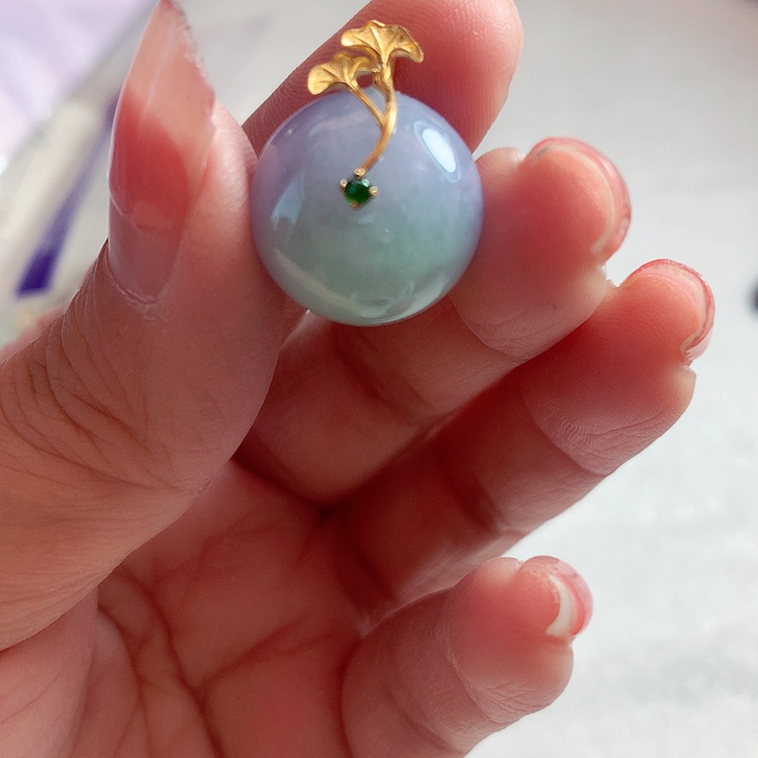 翡翠颈饰18K金镶嵌翡翠