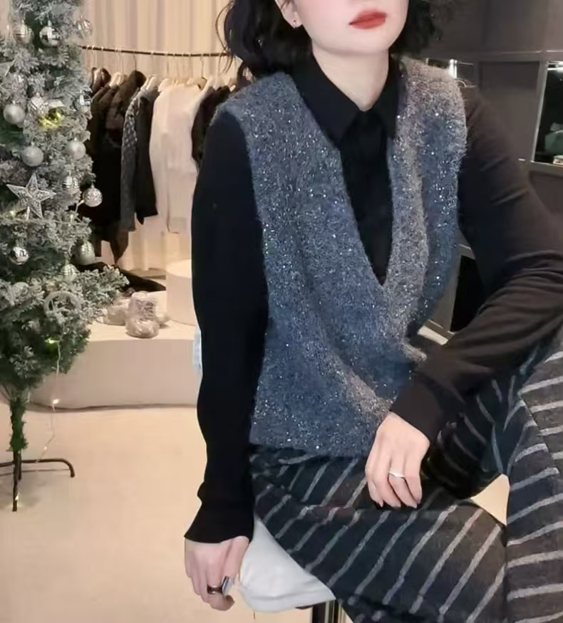 韩版设计感亮晶晶马甲背心女2025冬新款百搭V领无袖针织叠穿马夹