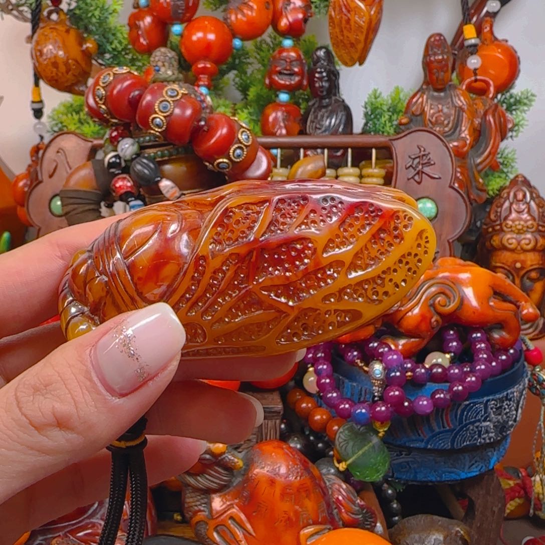 琥珀裸石未镶嵌手把