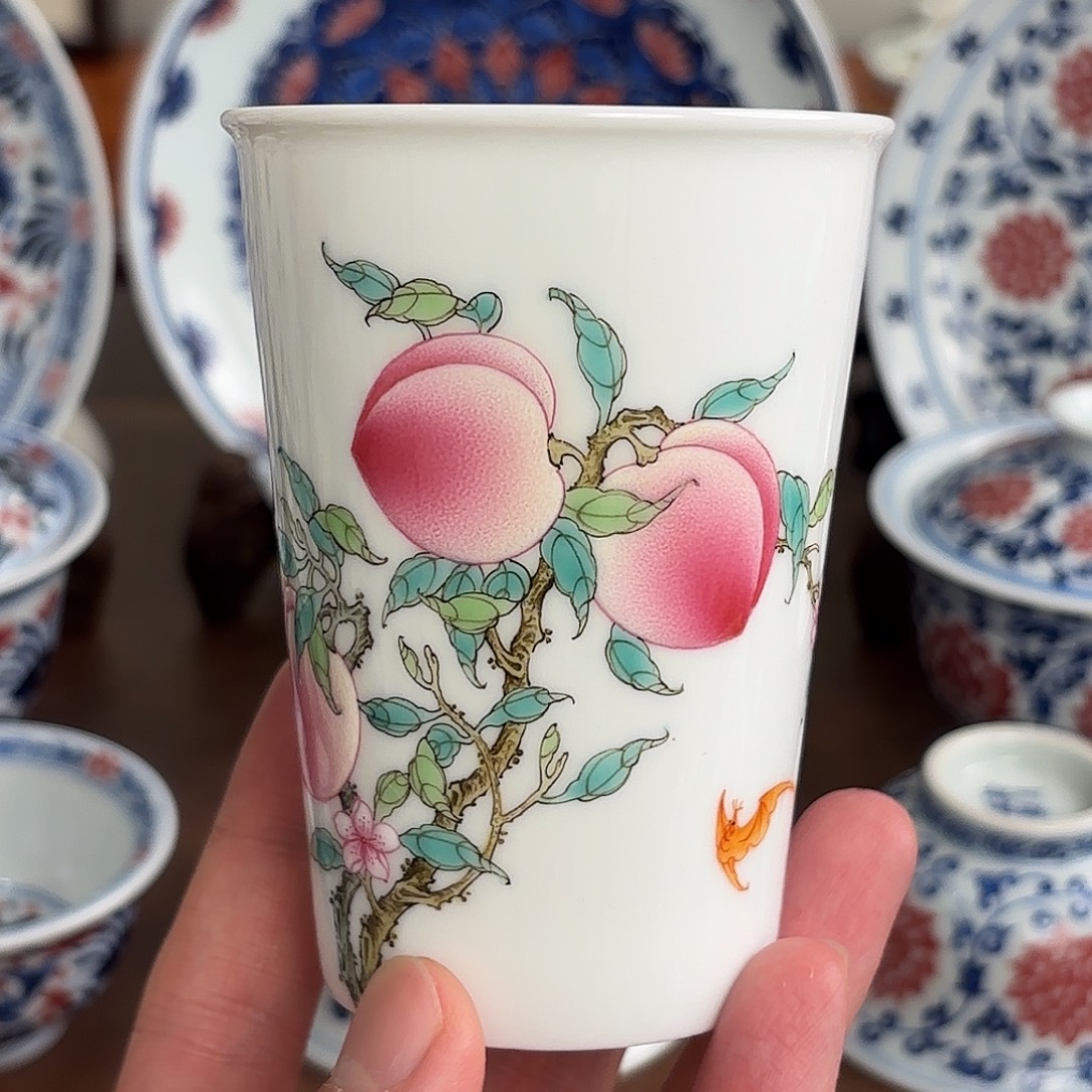 粉彩五桃玉泥可乐杯
