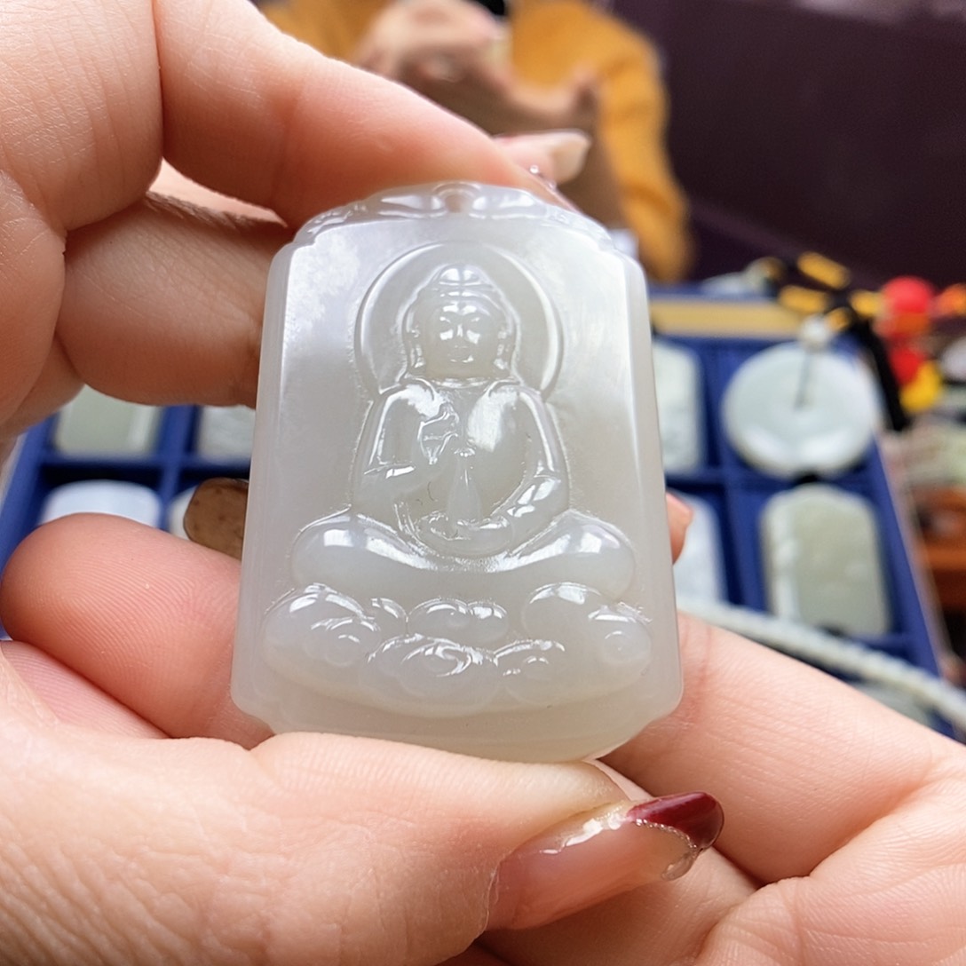 和田玉颈饰未镶嵌云***屋