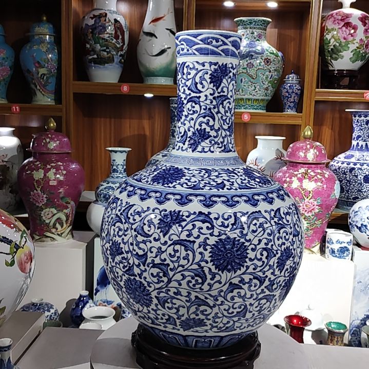 景德镇陶瓷天球瓶闹