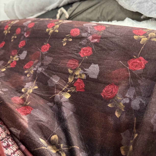 115 国风满天星玫瑰花金丝绒面料3米价