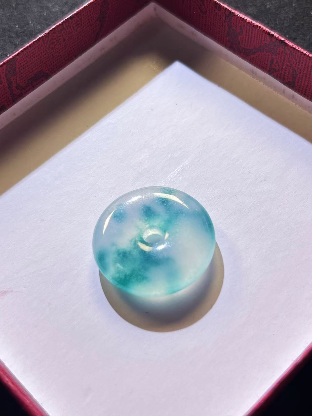 缅A纯正卡25mm冰飘蓝花缅翠平安扣吊Z，多样性发一盆景石