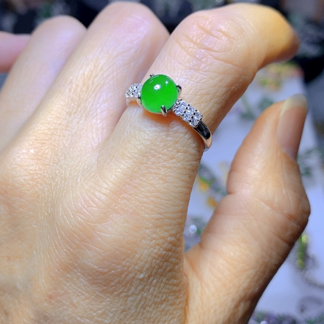 翡翠颈饰银S925镶嵌天然翡翠