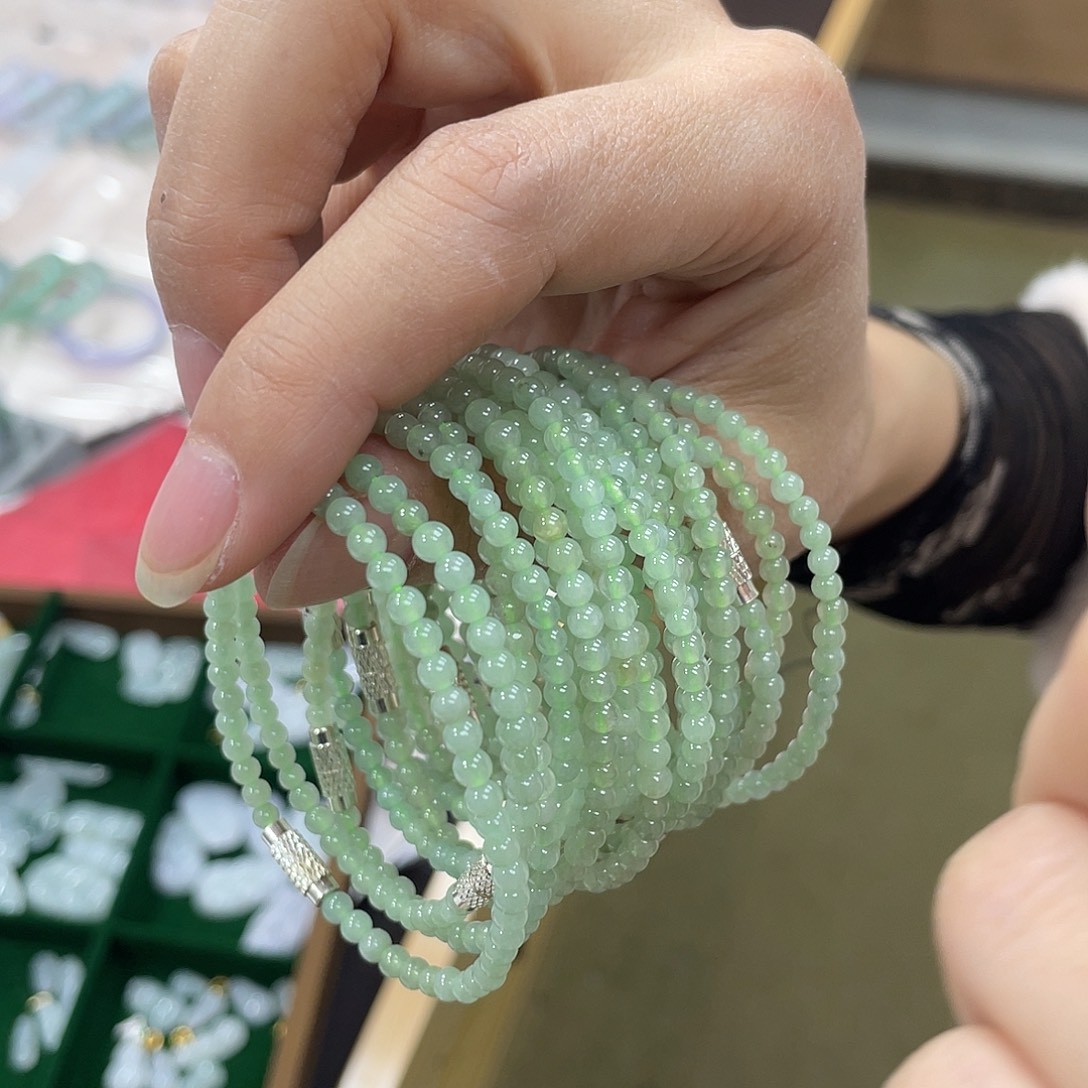 翡翠未镶嵌手链翡翠
