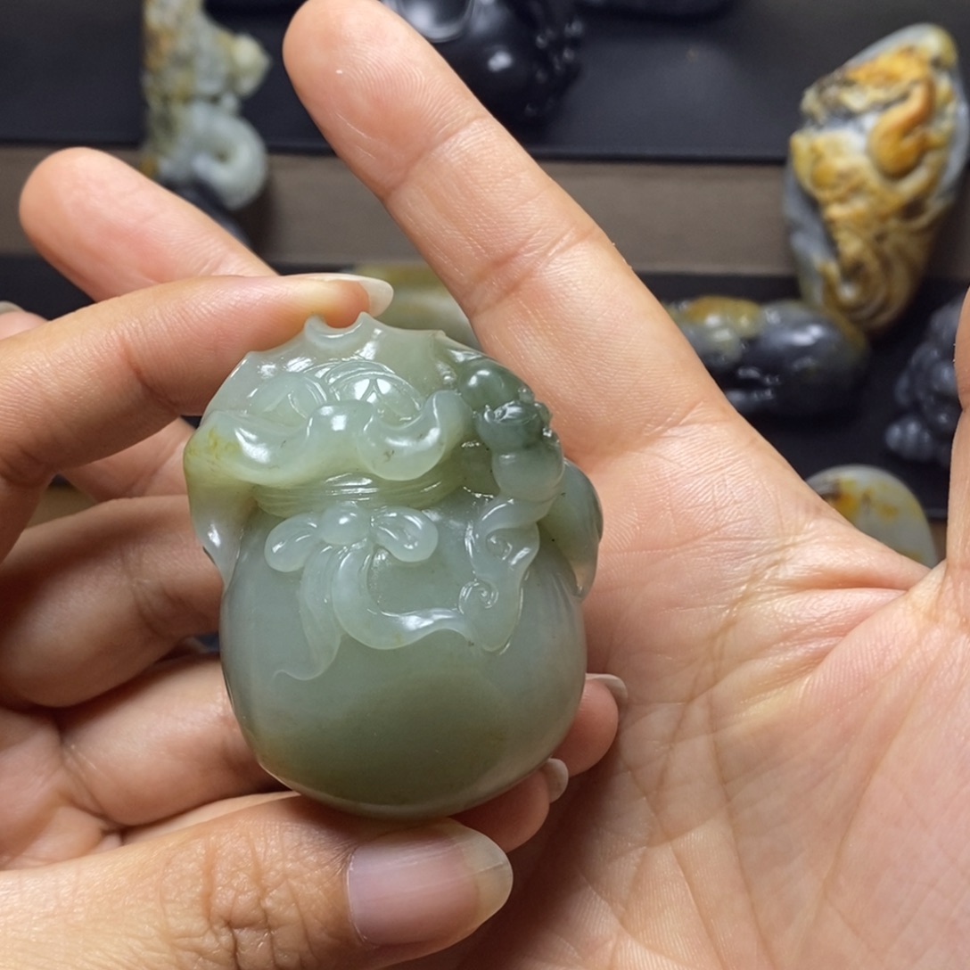 颈饰未镶嵌和田玉我