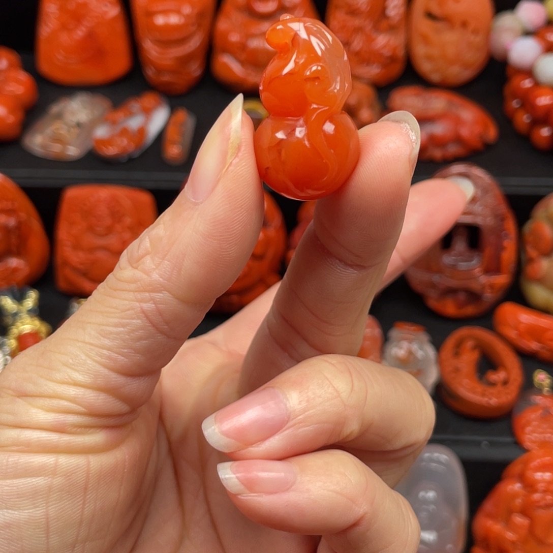 南红玛瑙未镶嵌葫芦