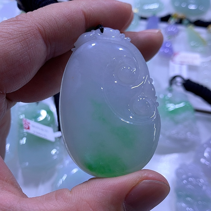 翡翠颈饰未镶嵌天然翡翠A货吊坠