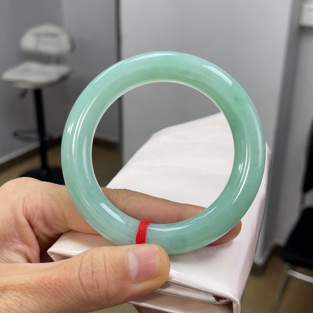 翡翠未镶嵌手镯翡翠