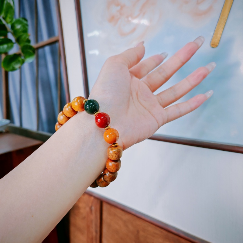 S-0068 精选手串搭配无礼盒