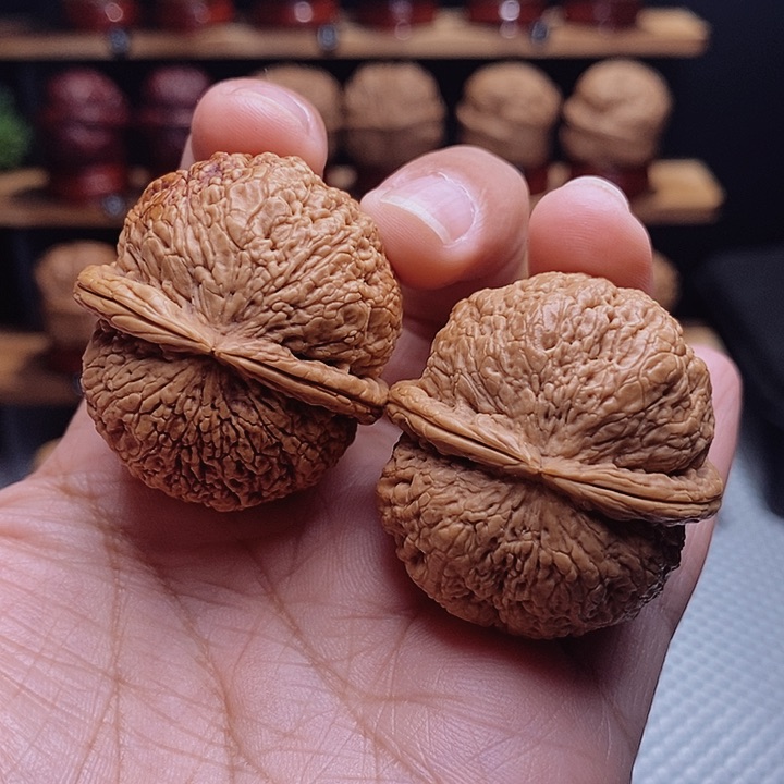 文玩核桃把件脑纹元宝28