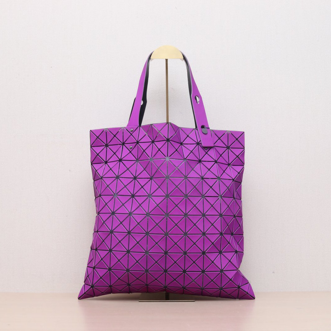 99新 Issey Miyake/三宅一生 hd-188 黑黑 紫色 PVC 经典单肩包