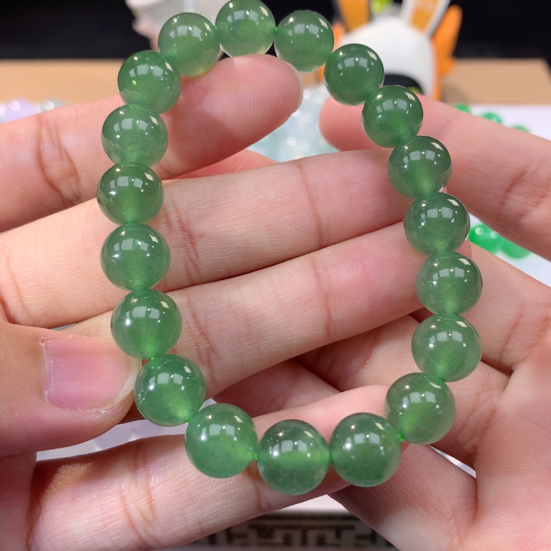 翡翠手链未镶嵌翡翠