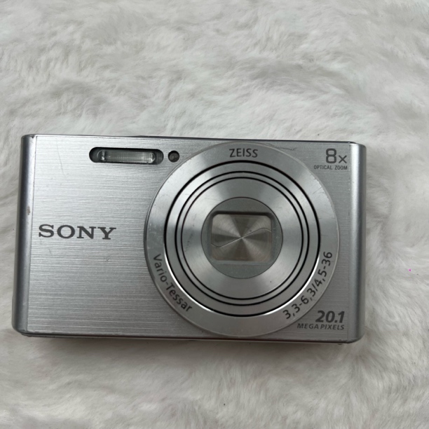 95新 Sony/索尼 W830银色 2010w像素8倍小长焦 网红款ccd蔡司镜头