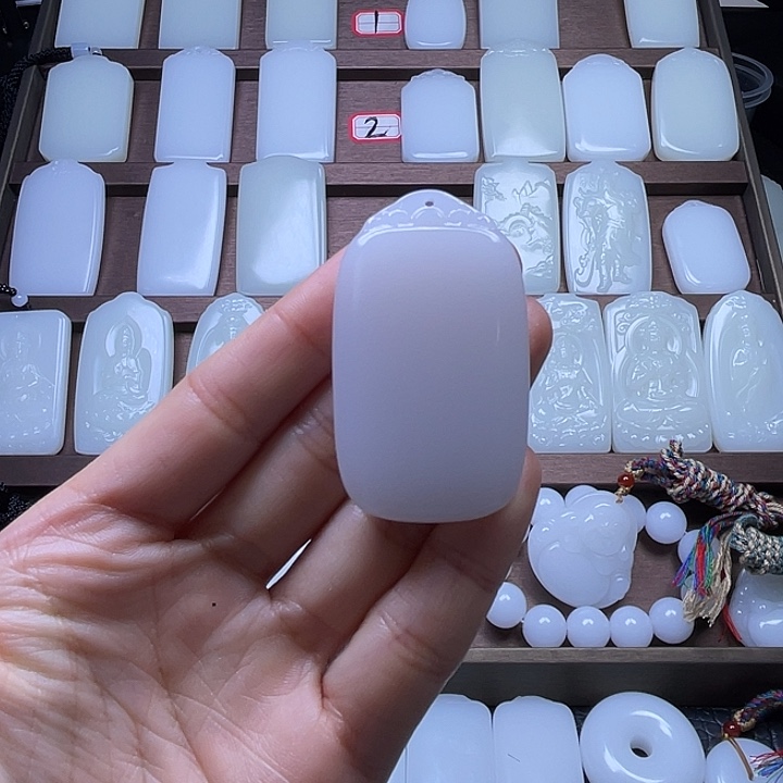 无***%两个三五吊坠无事牌