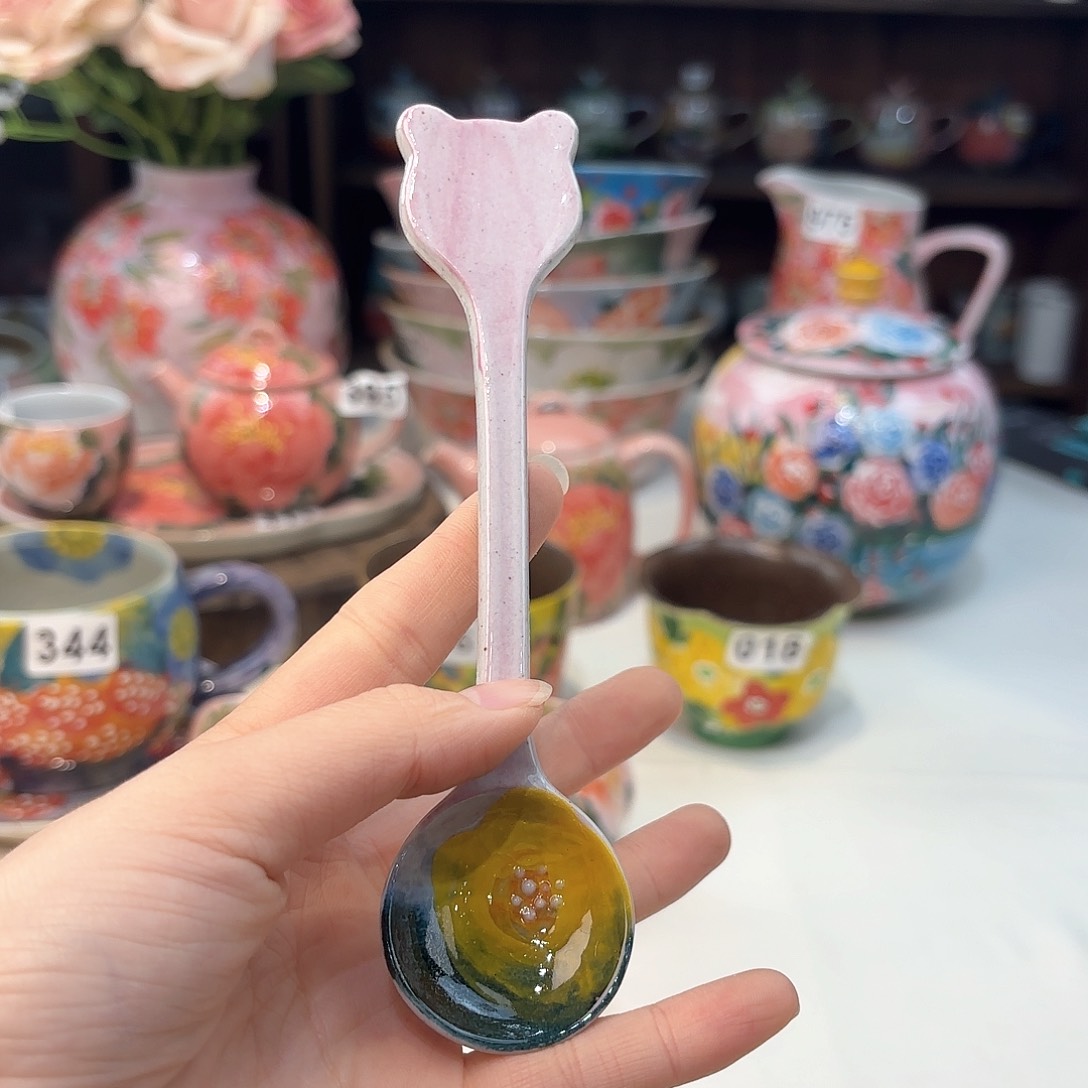 瓷片兔兔好可爱呀打