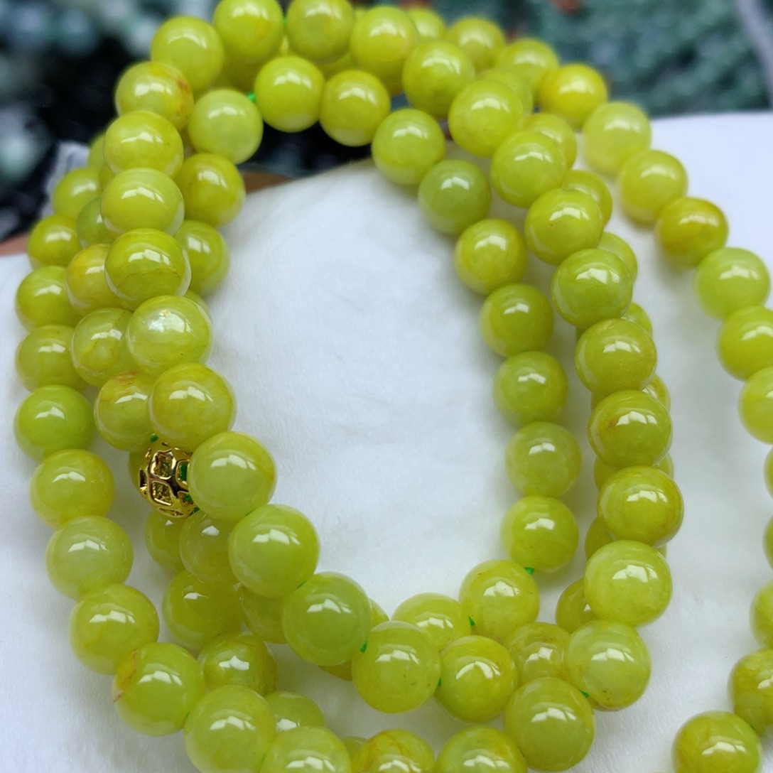 翡翠颈饰未镶嵌珠子