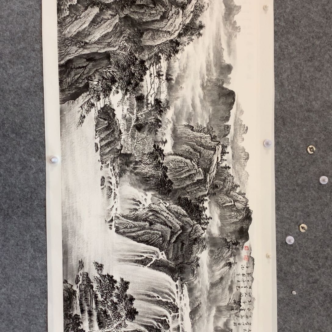 卧***龙国画山水作品写意