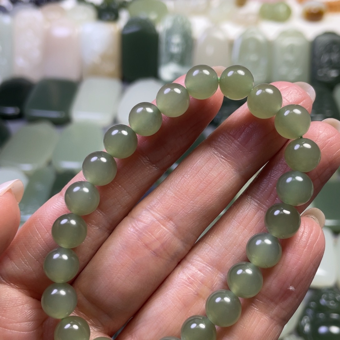 和田玉颈饰未镶嵌