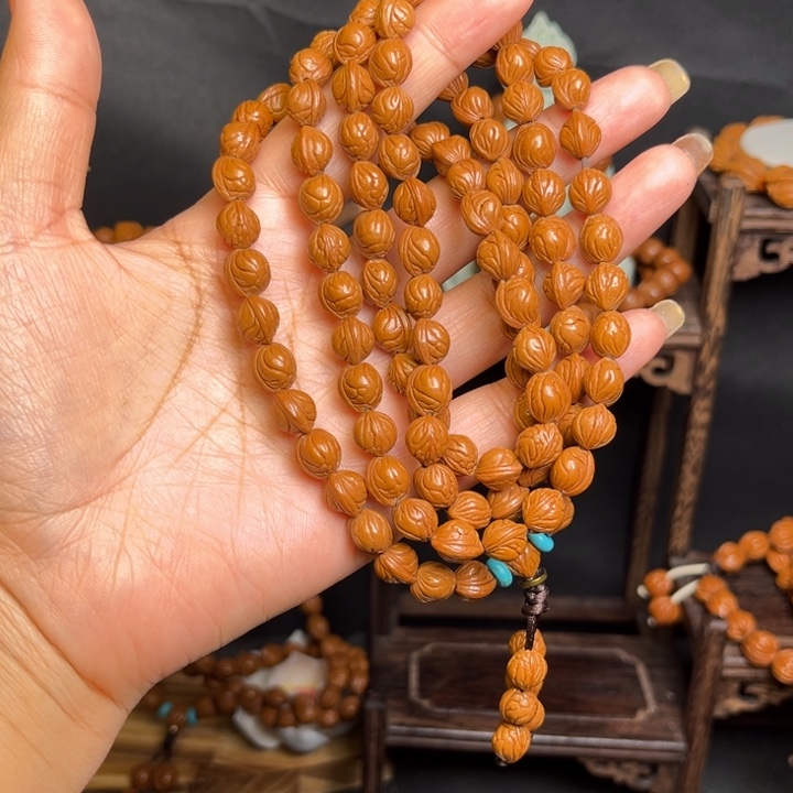 笑***霖桃核吊坠小龙纹脖挂