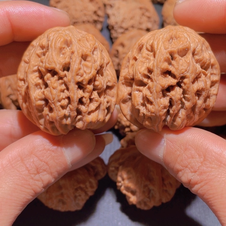 文玩核桃吊坠将军膀