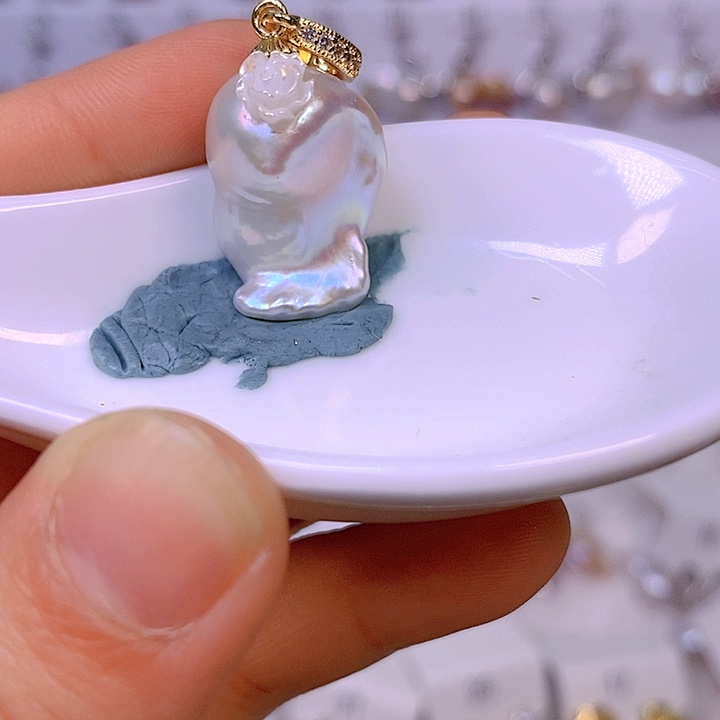 淡水珍珠颈饰合金