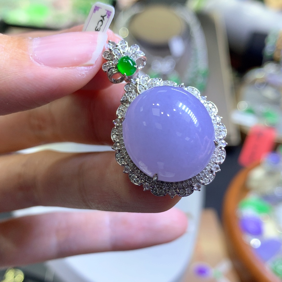 【闪购商品】翡翠颈饰18K金镶嵌翡翠吊坠项链