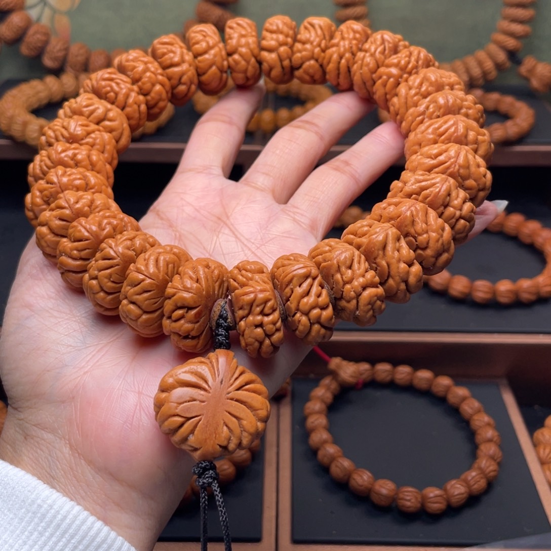 漫***2桃核吊坠25豹子头