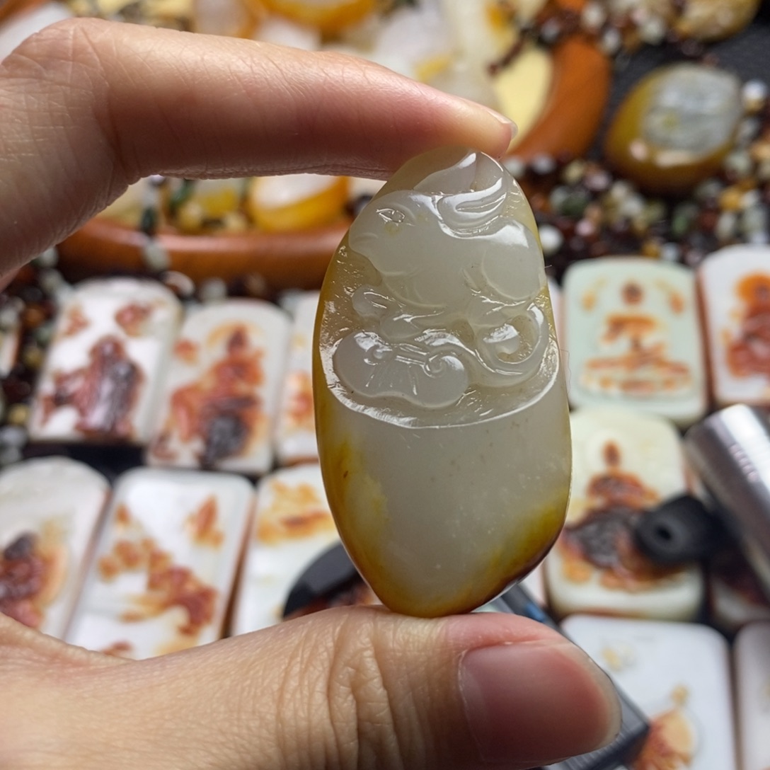 和田玉未镶嵌挂件