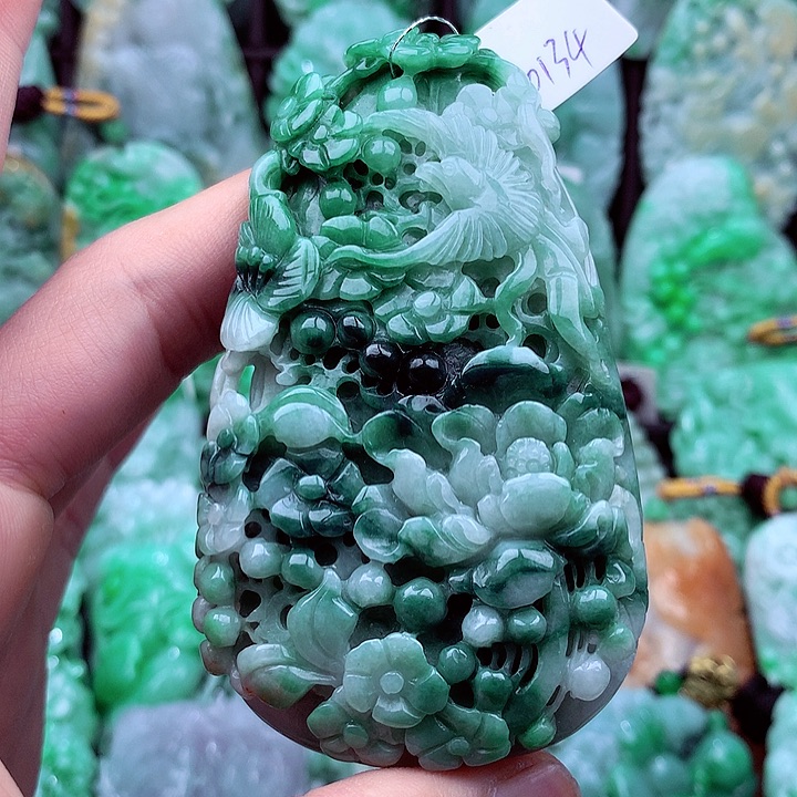 翡翠吊坠(不含链)未镶嵌