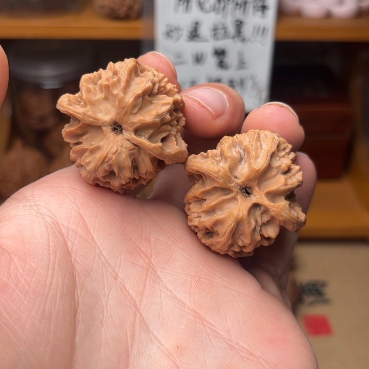 吊坠文玩核桃37苹果园