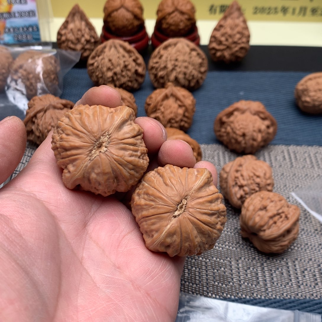 【闪购商品】文玩核桃吊坠B*y铁锤40