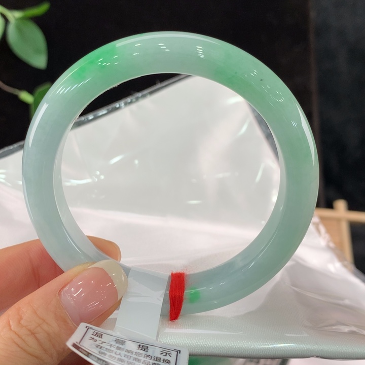 翡翠手镯未镶嵌111-2988