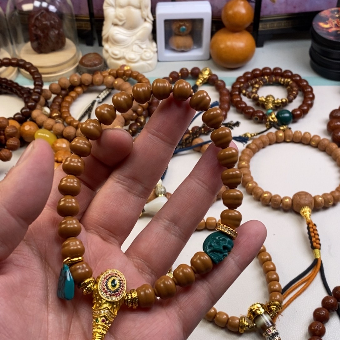 猴头核桃吊坠。。。。。。。。。。。